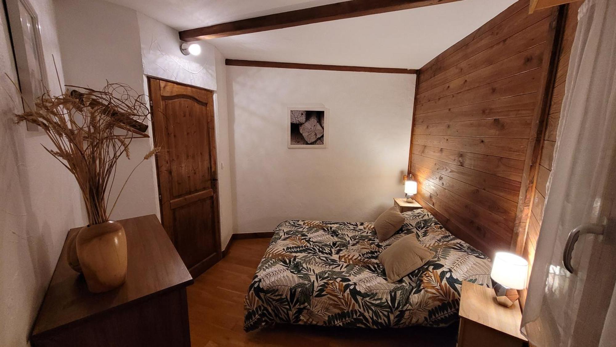 La Maison Ronde Et Ses 2 Cahutes Monthoiron Esterno foto