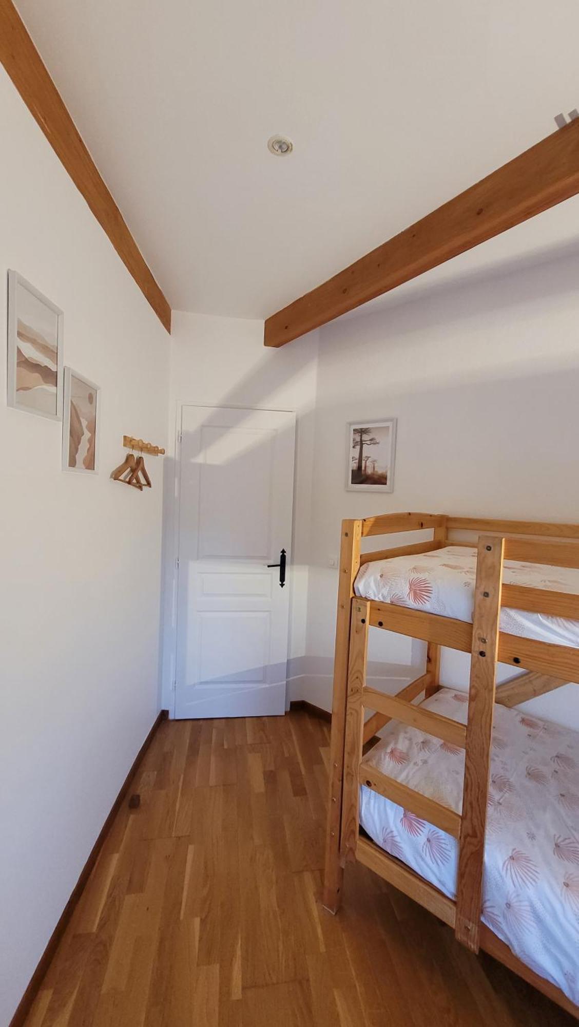 La Maison Ronde Et Ses 2 Cahutes Monthoiron Esterno foto