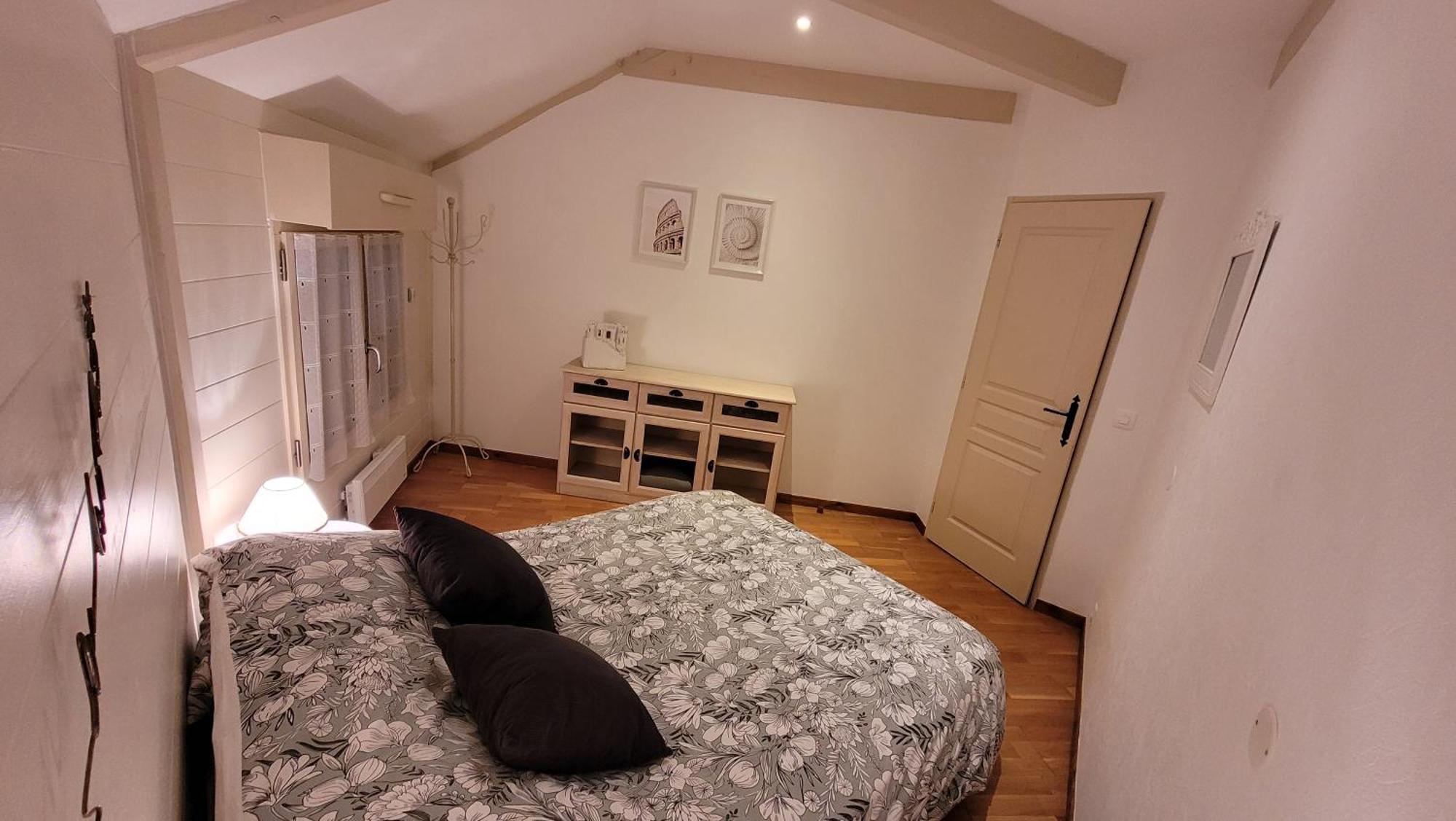 La Maison Ronde Et Ses 2 Cahutes Monthoiron Esterno foto