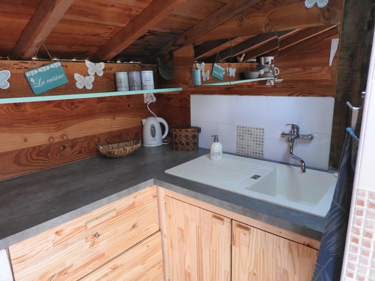 La Maison Ronde Et Ses 2 Cahutes Monthoiron Esterno foto