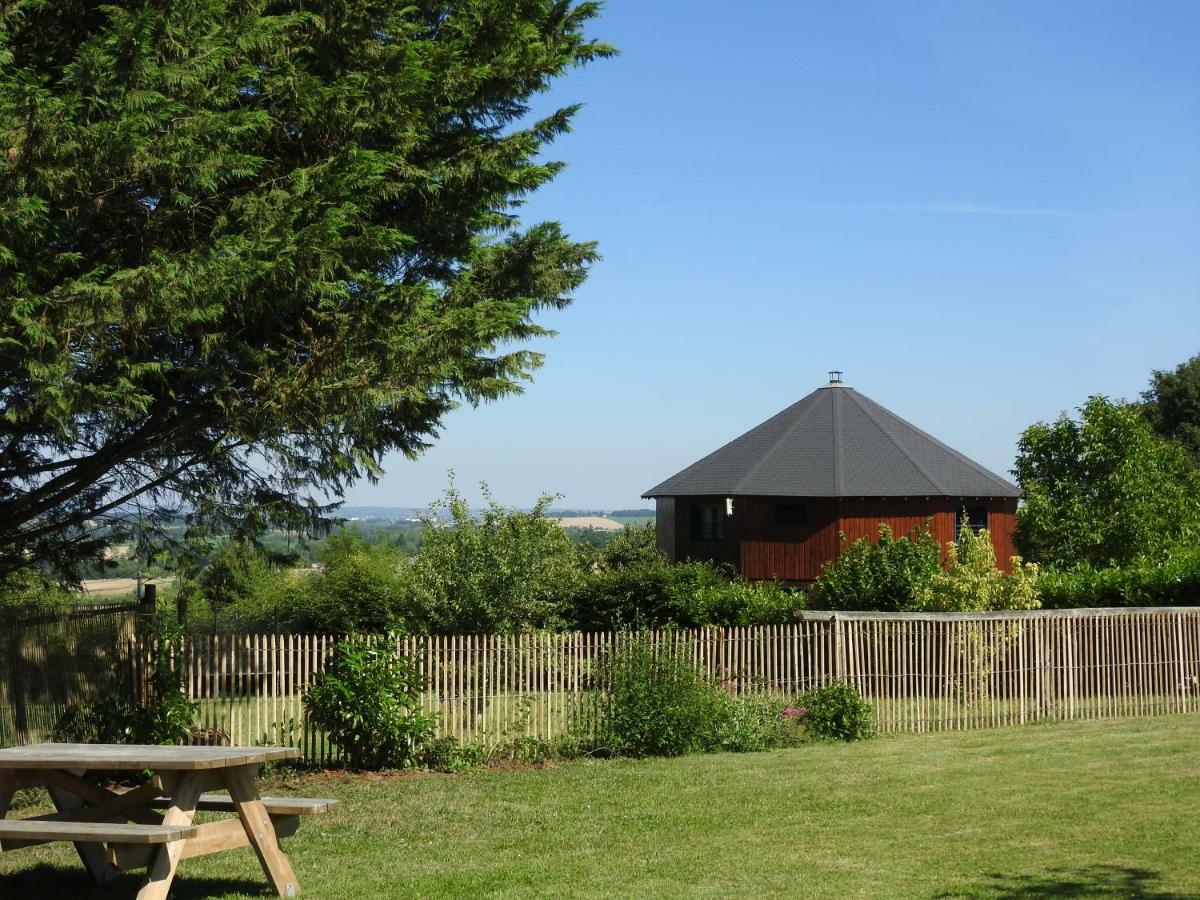 La Maison Ronde Et Ses 2 Cahutes Monthoiron Esterno foto